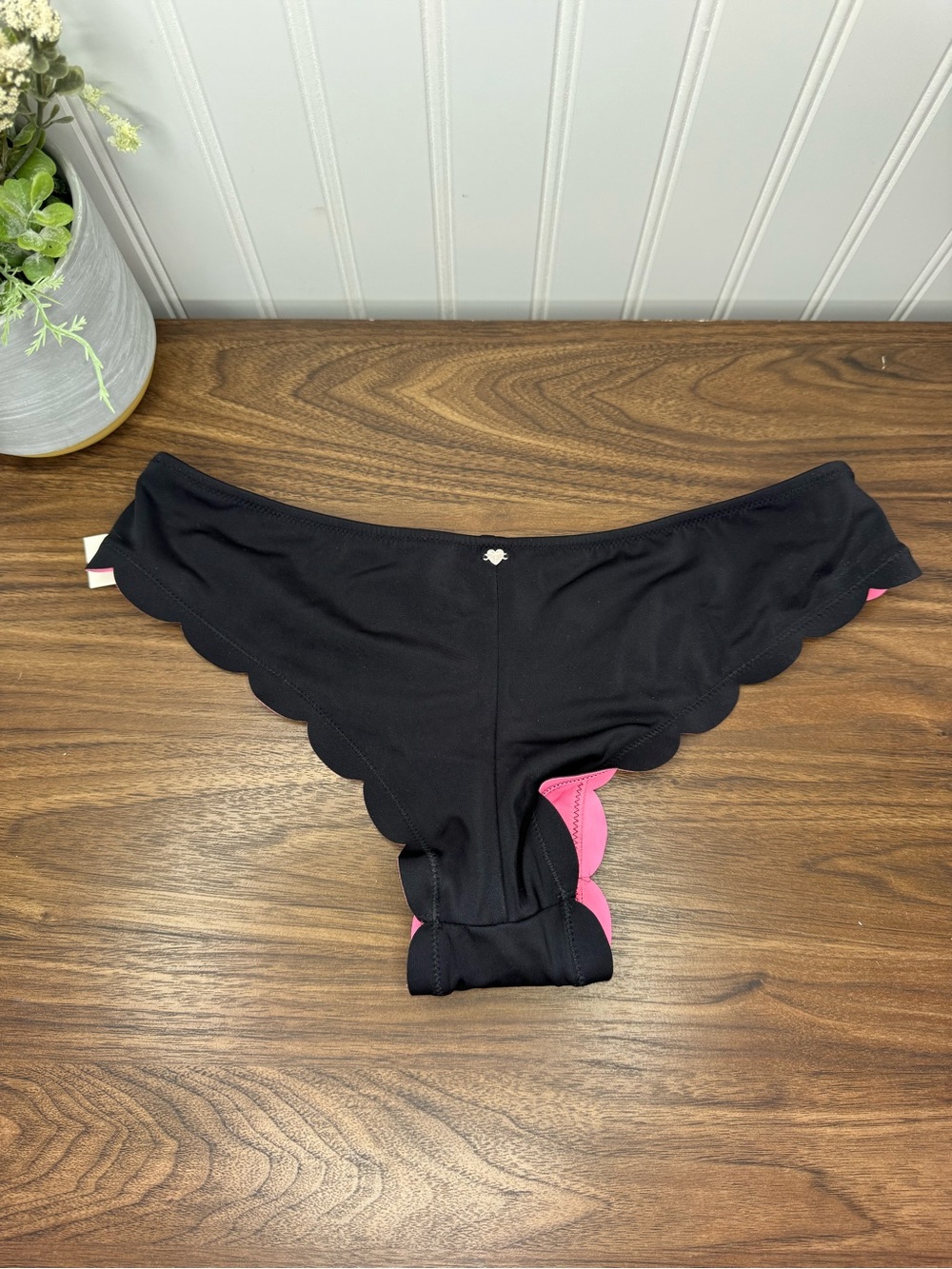 Pink by Victorias Secret Womens Pink Black Scalloped Edge Bikini Bottoms Small - Picture 2 of 7